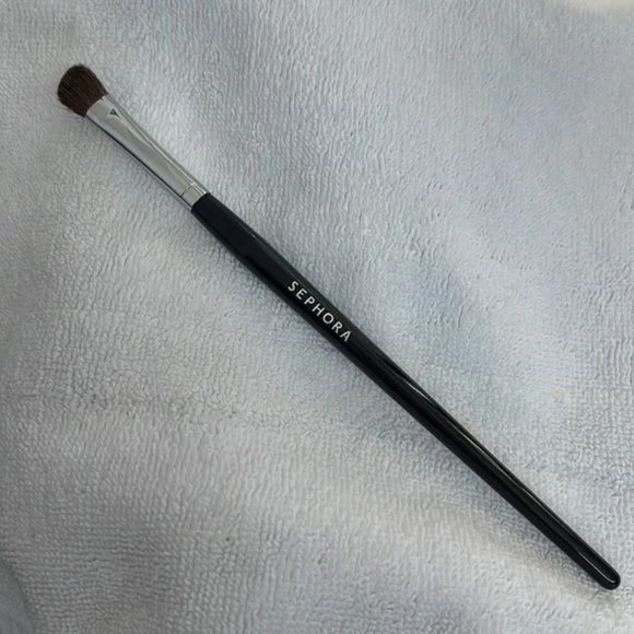 Sephora Makeup Brand New Sephora Pro Angled Shadow Brush 3 Poshmark